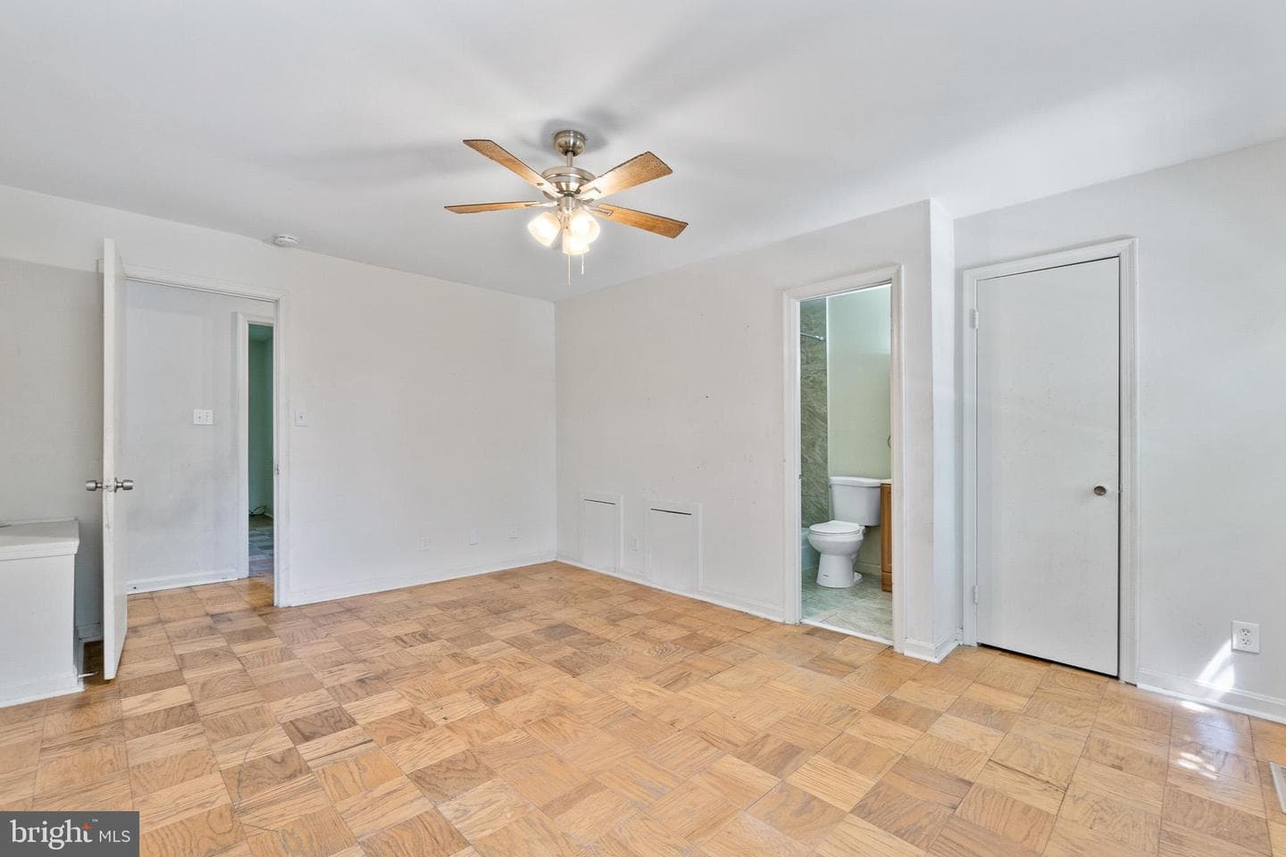 5902 Westchester Park Drive photo 12