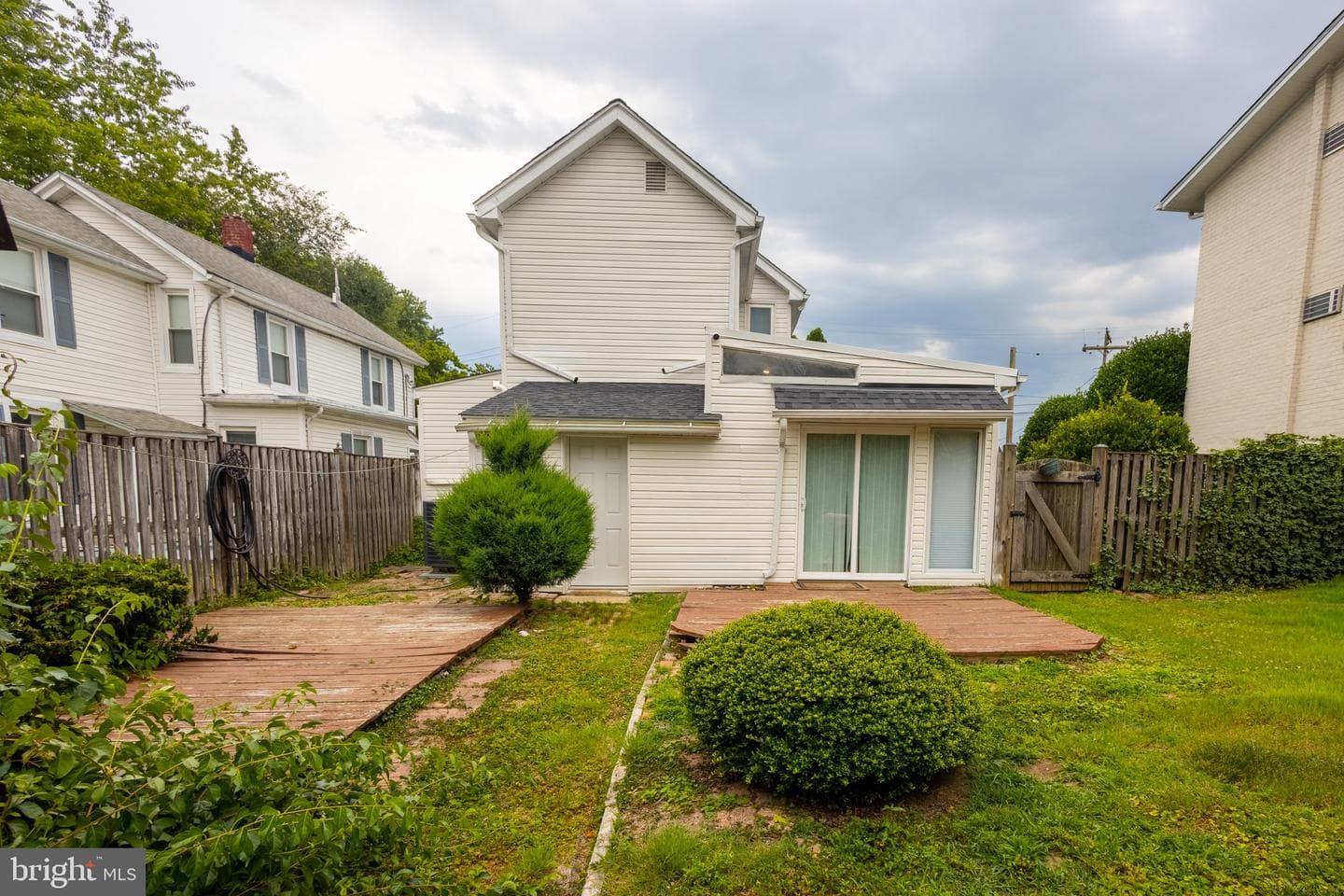 37 4th Street photo 19