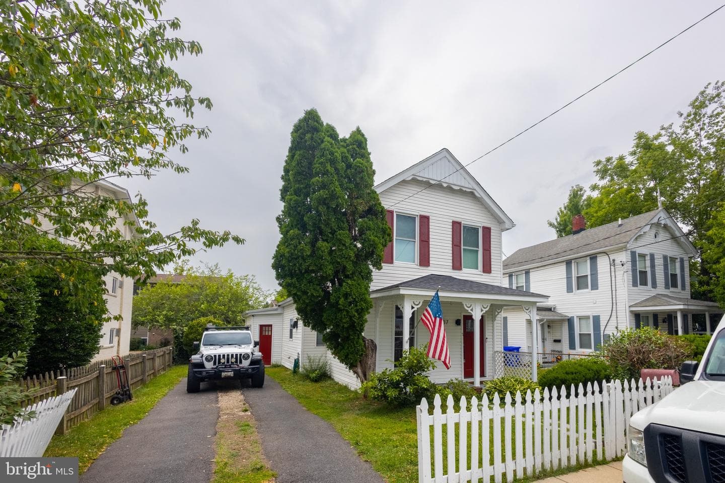 37 4th Street photo 21