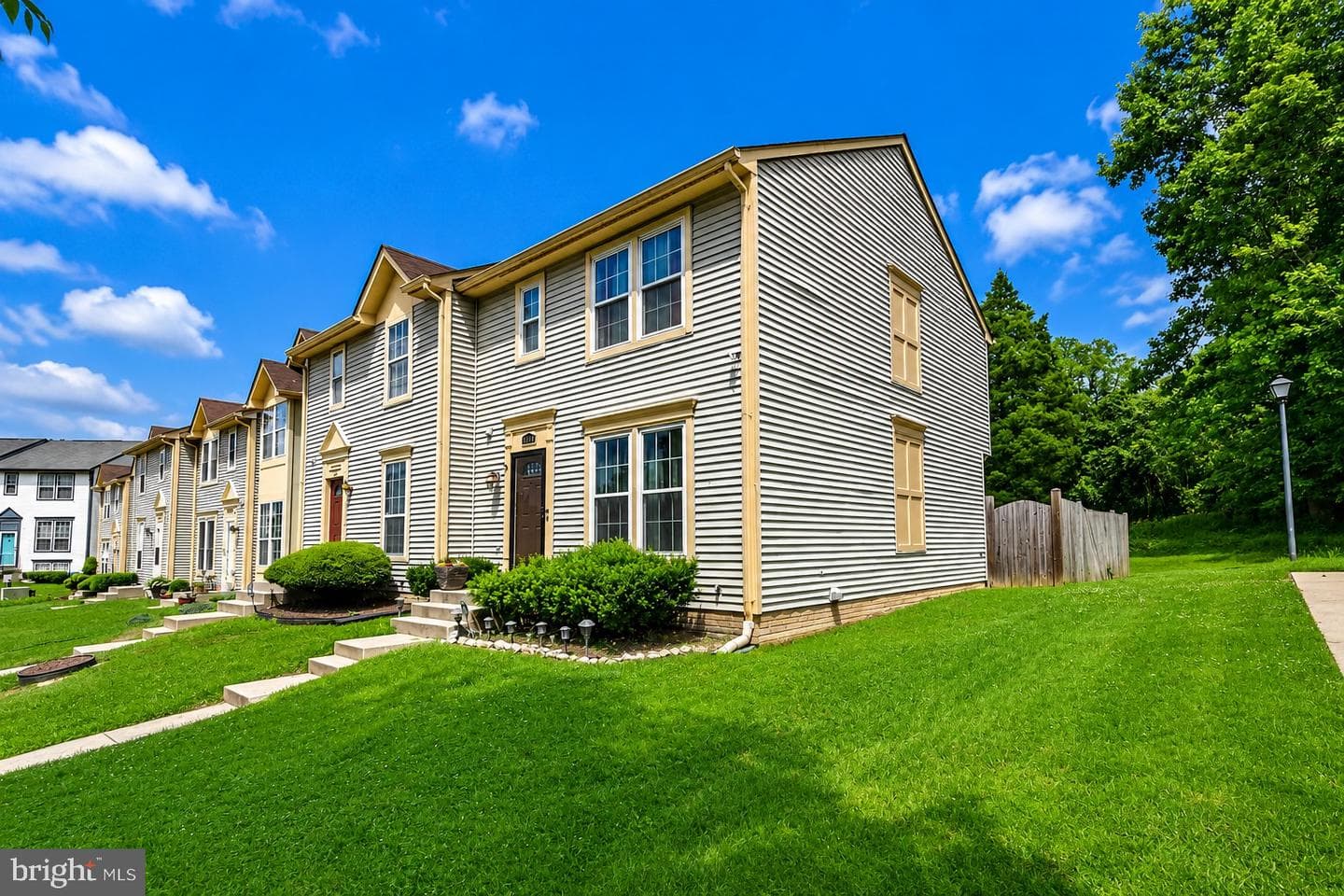 1040 Karen Boulevard photo 3