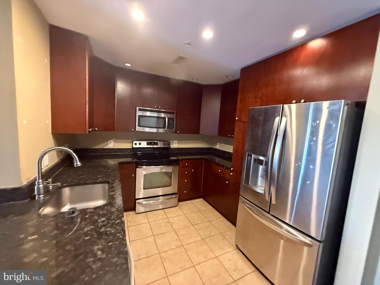 155 Potomac Passage #402 photo 12