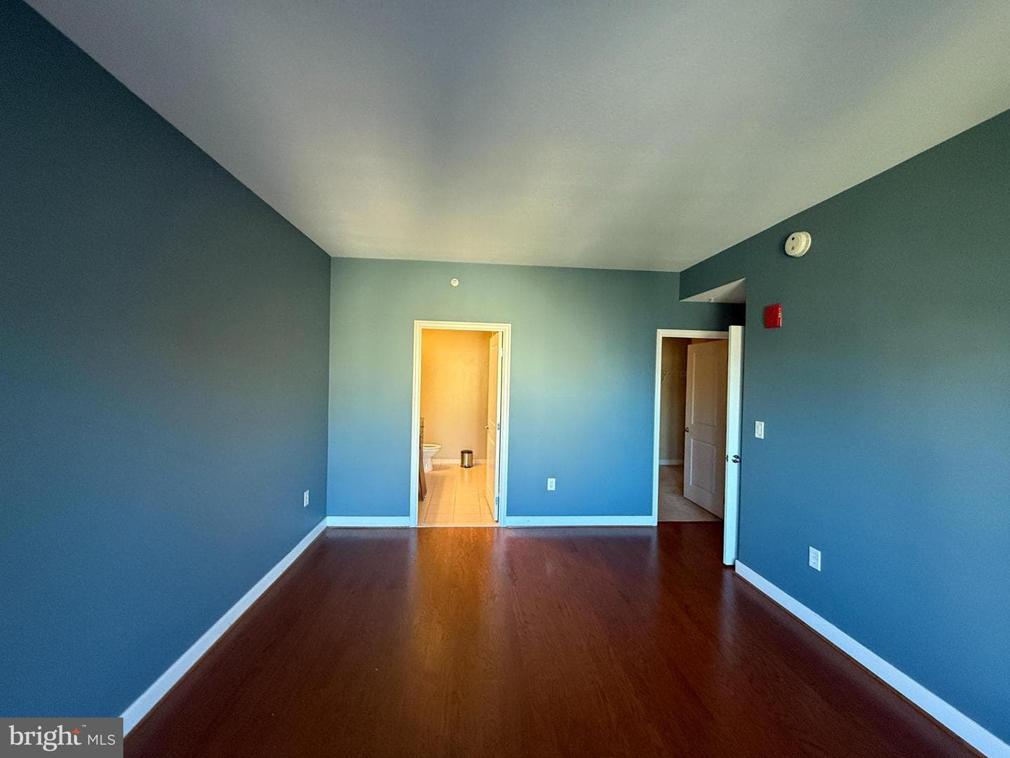 155 Potomac Passage #402 photo 4