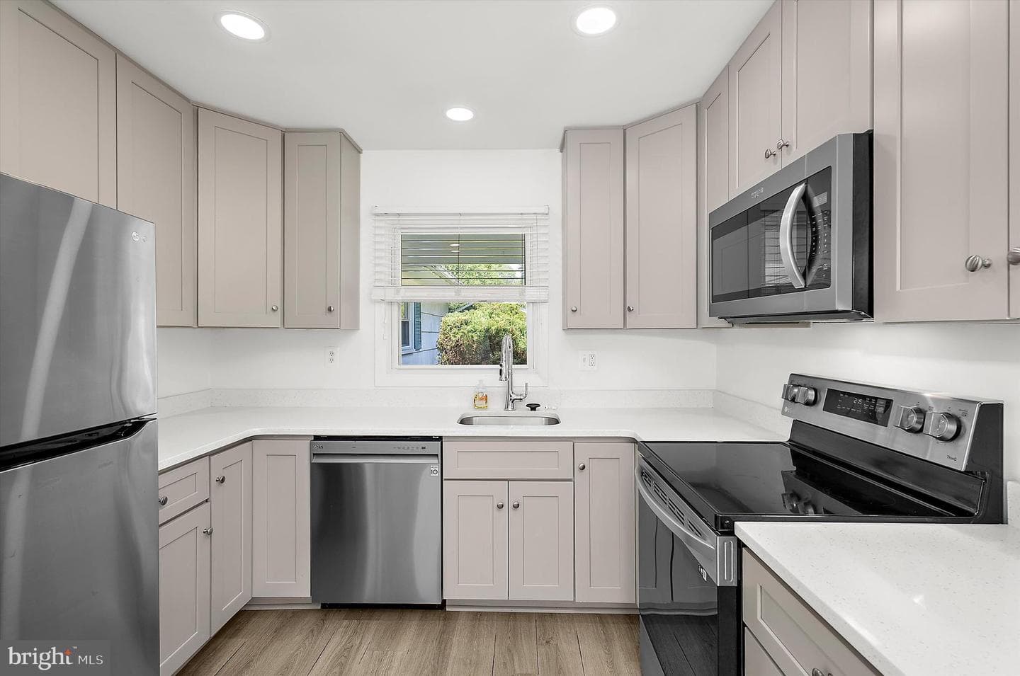 3900 Carvel Lane photo 11