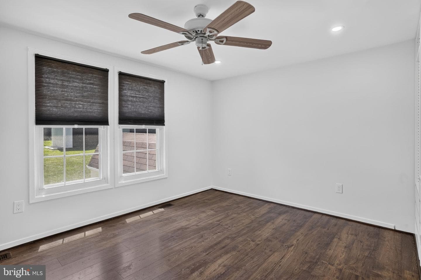 8409 Locust Grove Drive photo 20