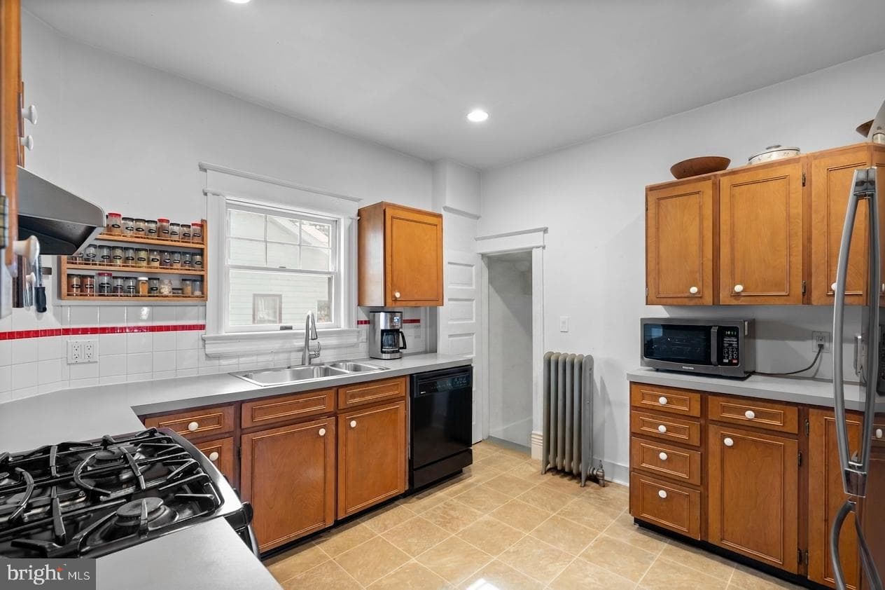 4300 Queensbury Road photo 10