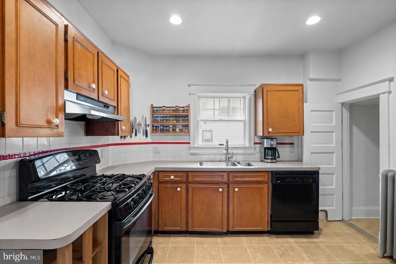 4300 Queensbury Road photo 11