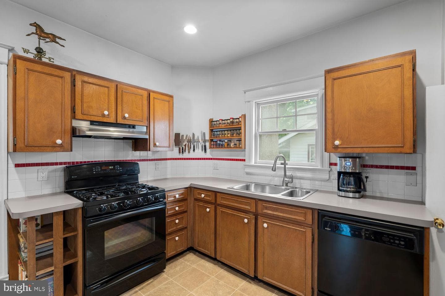 4300 Queensbury Road photo 12