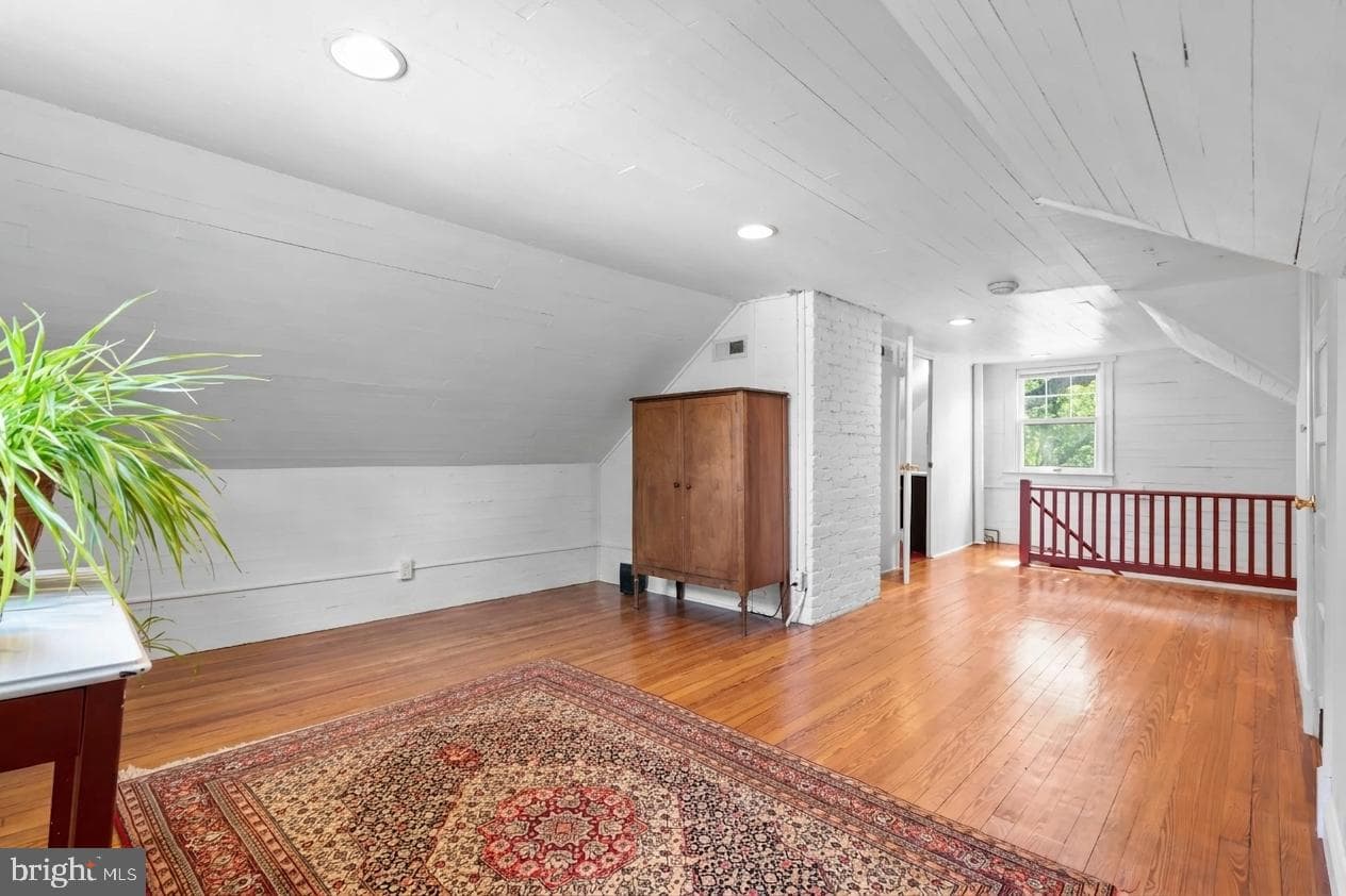 4300 Queensbury Road photo 27