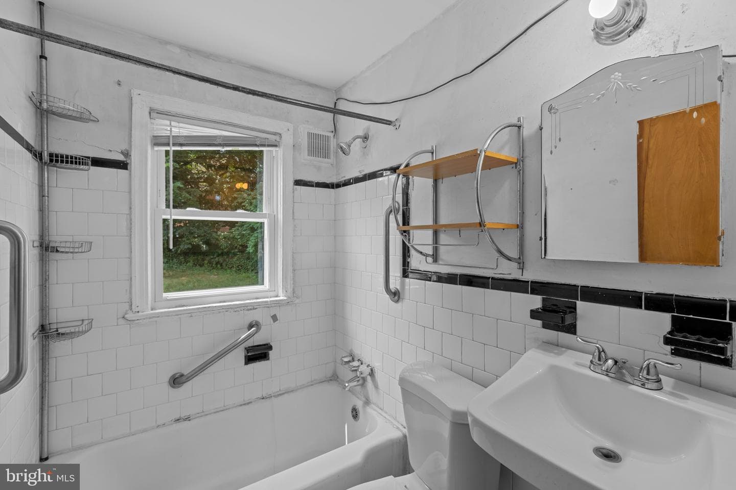 823 Cox Avenue photo 12