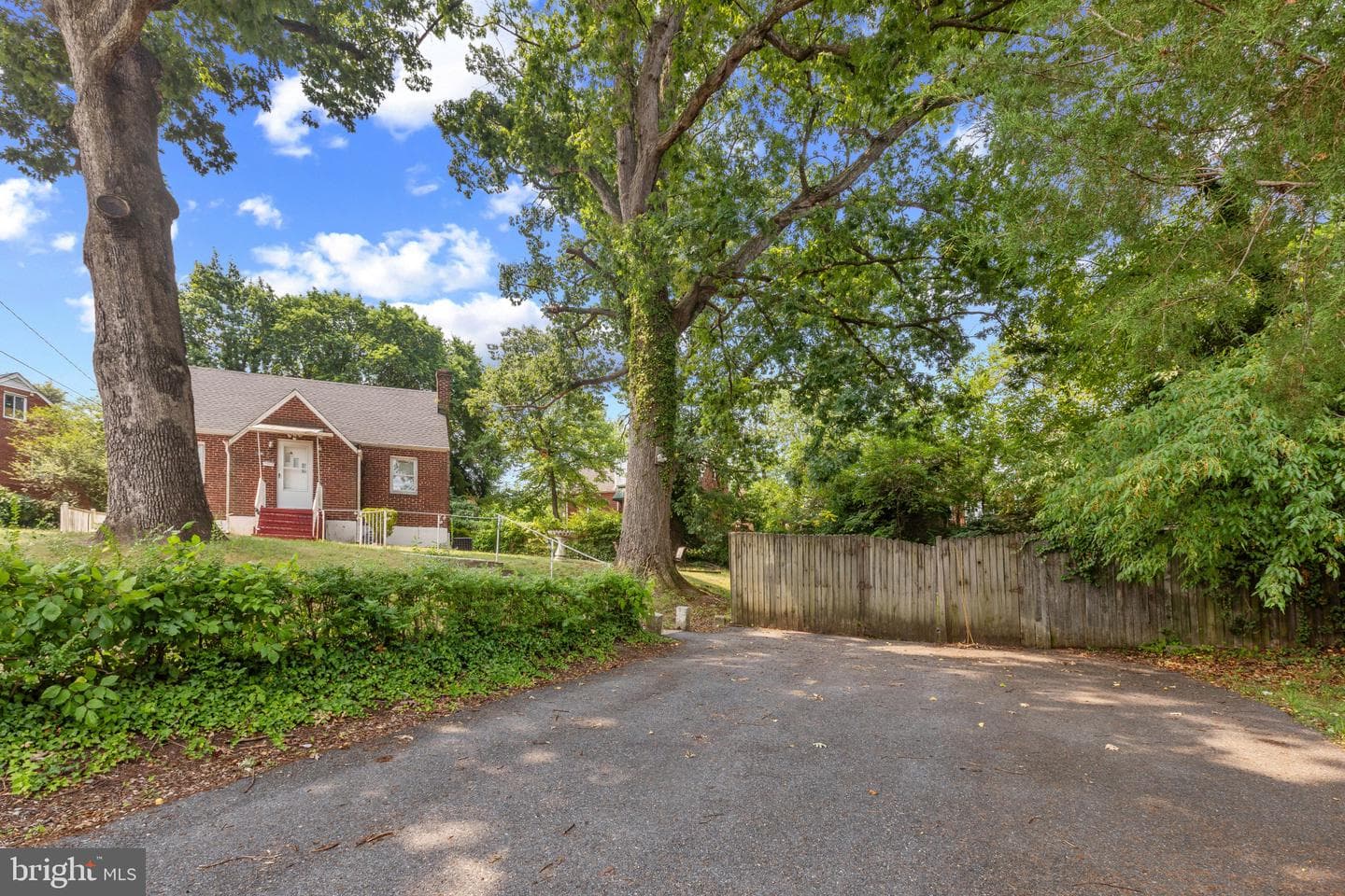 823 Cox Avenue, Hyattsville
