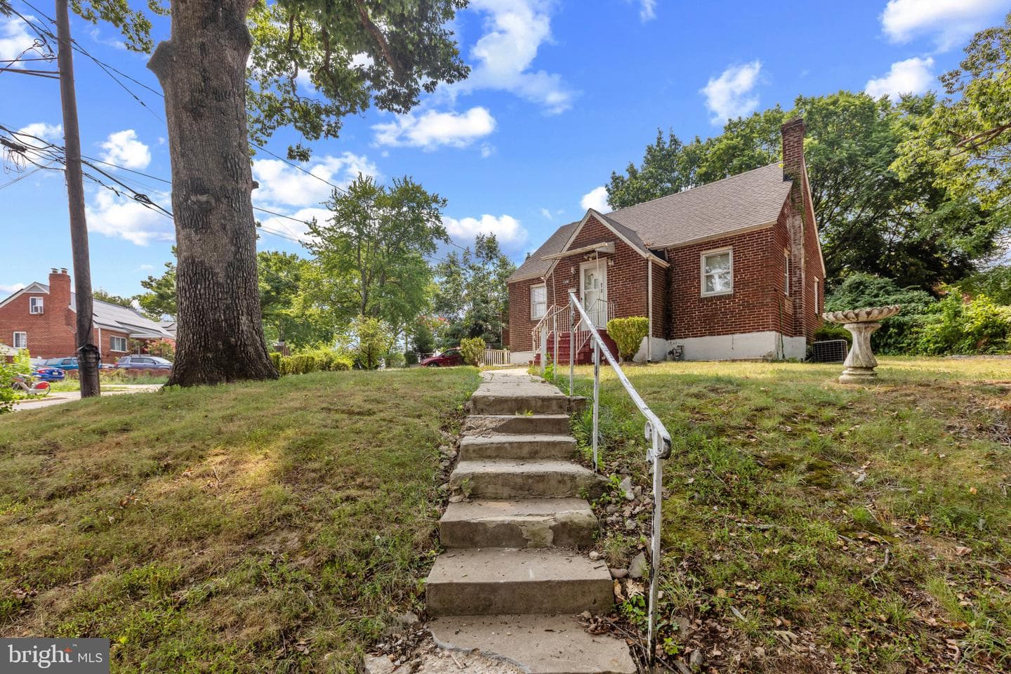 823 Cox Avenue photo 3