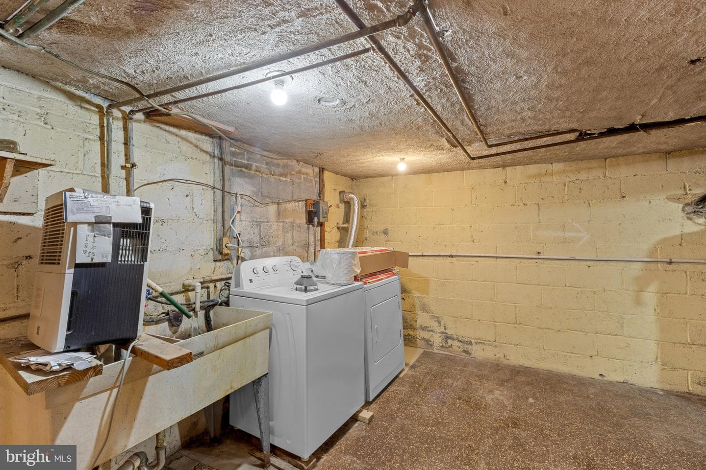 823 Cox Avenue photo 32