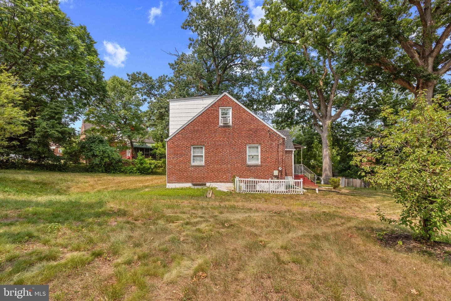 823 Cox Avenue photo 35