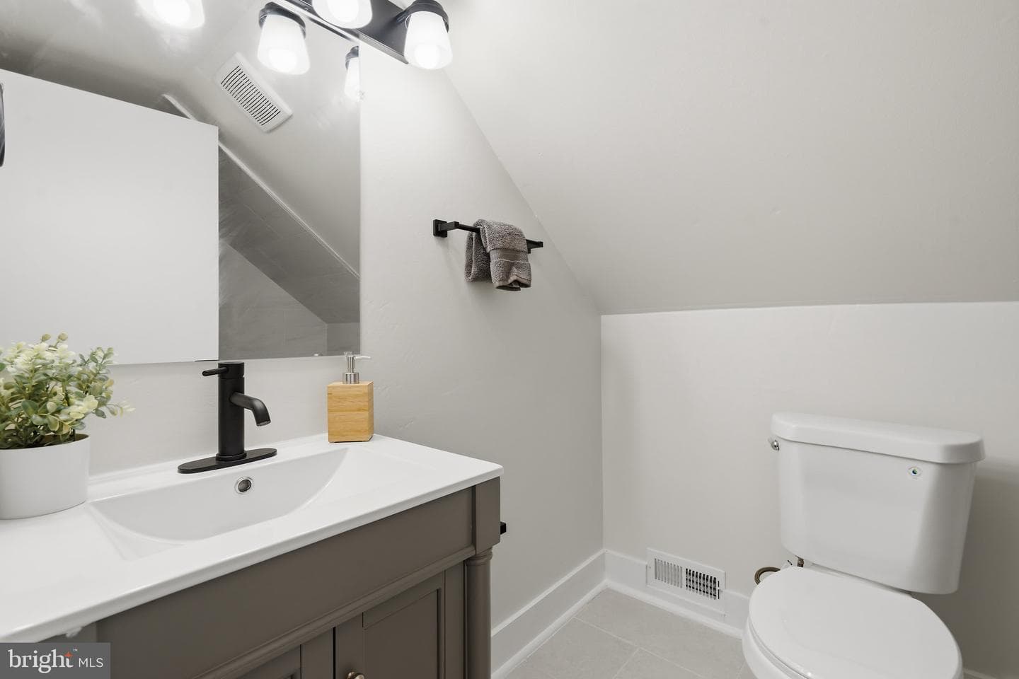 3706 Longfellow Street photo 24