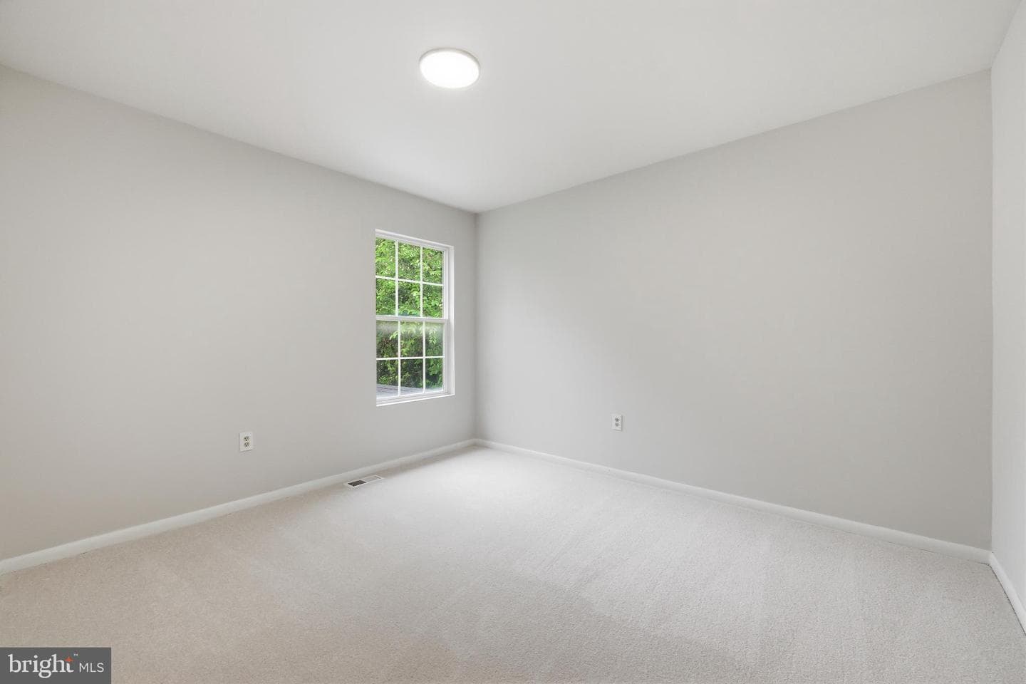 901 Nova Avenue photo 28
