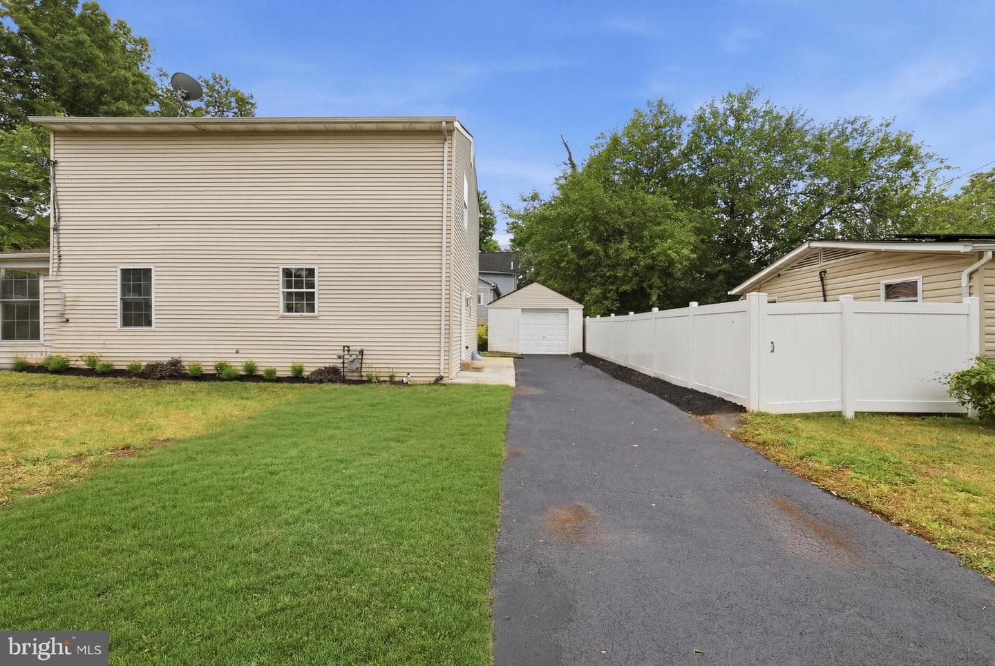 901 Nova Avenue photo 31