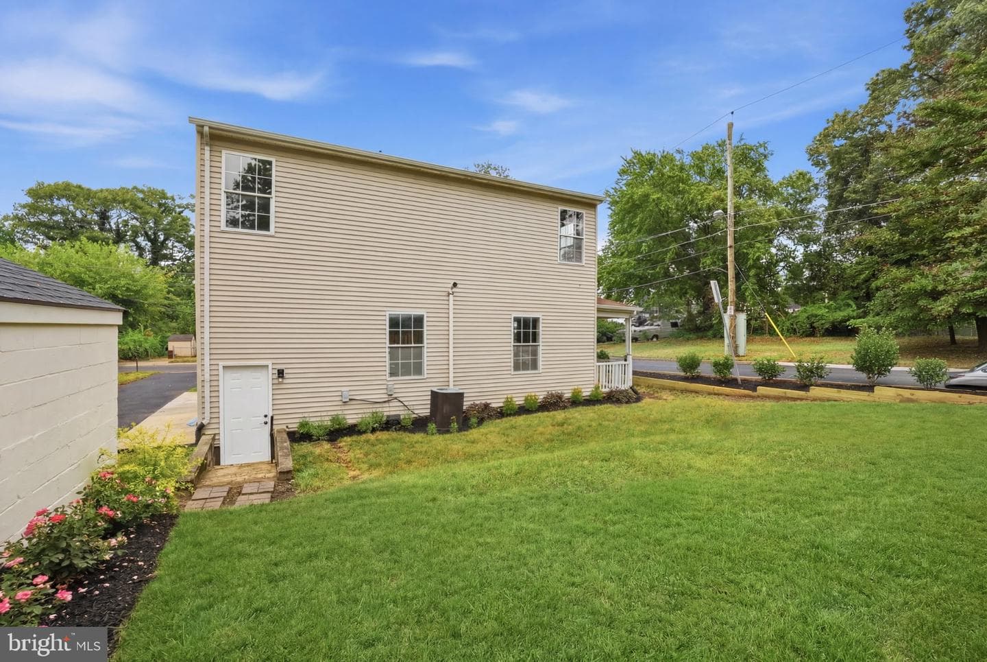 901 Nova Avenue photo 34