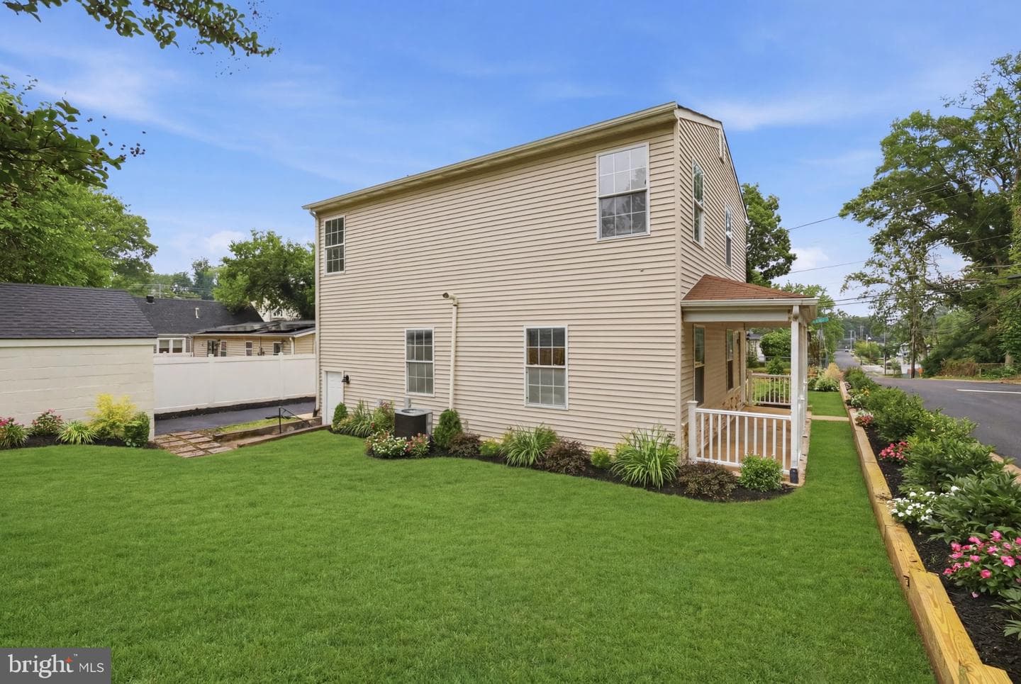 901 Nova Avenue photo 35