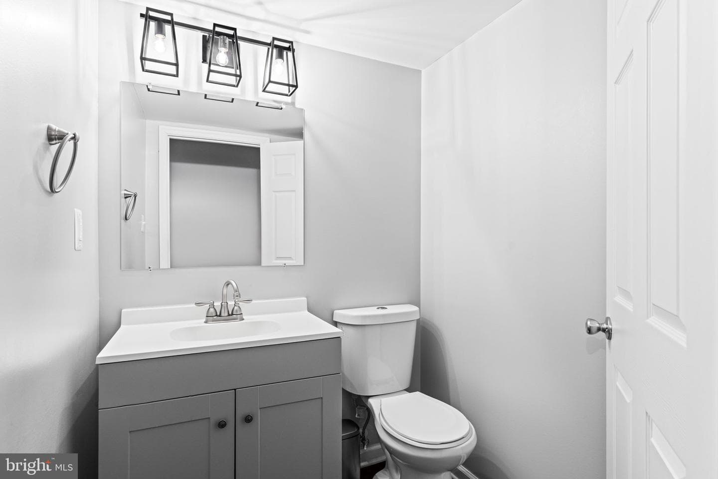 5939 Applegarth Place photo 37