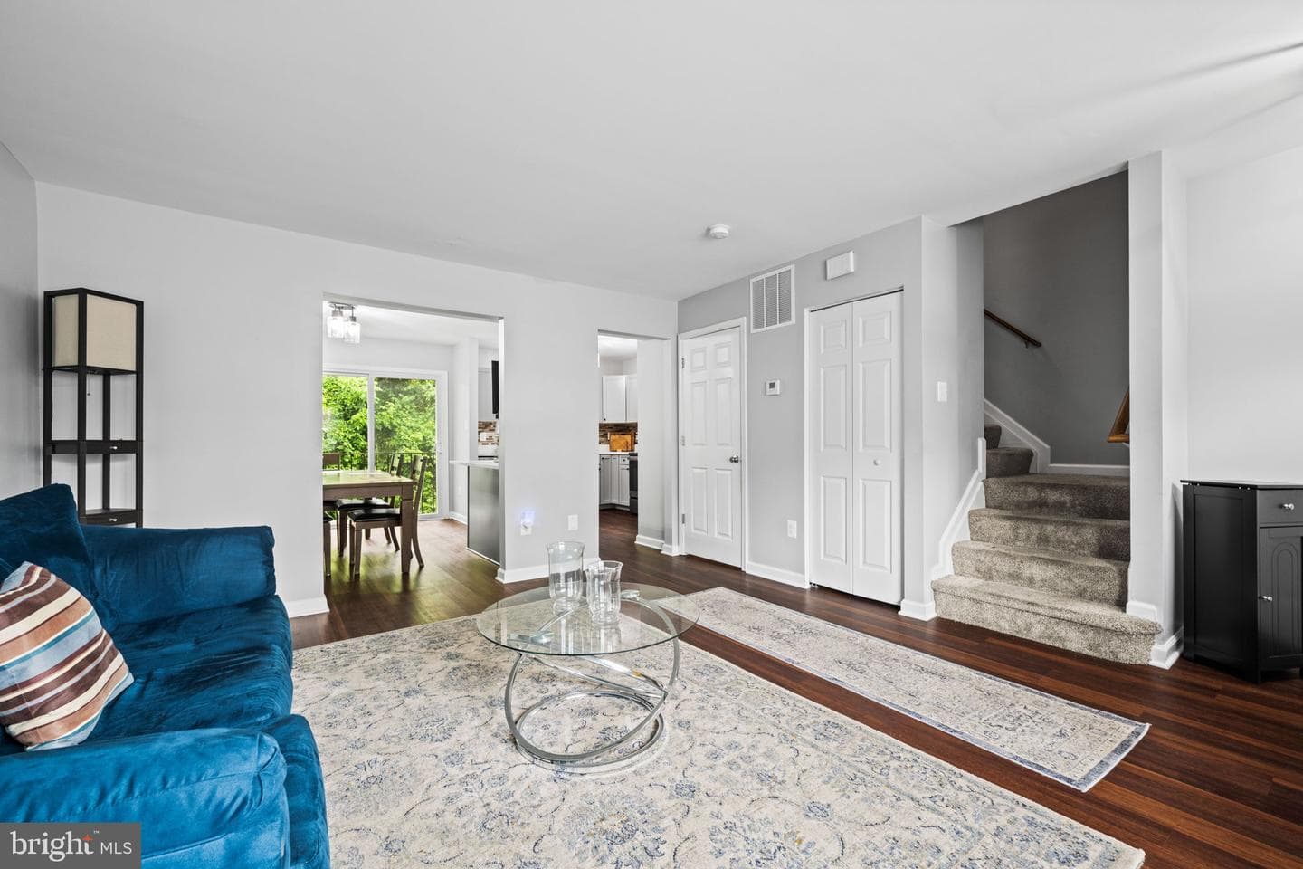 5939 Applegarth Place photo 7