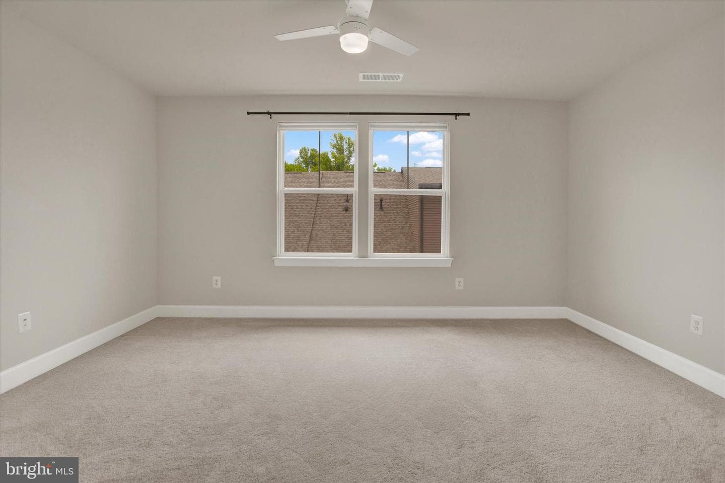 3511 Carnaby Street photo 23