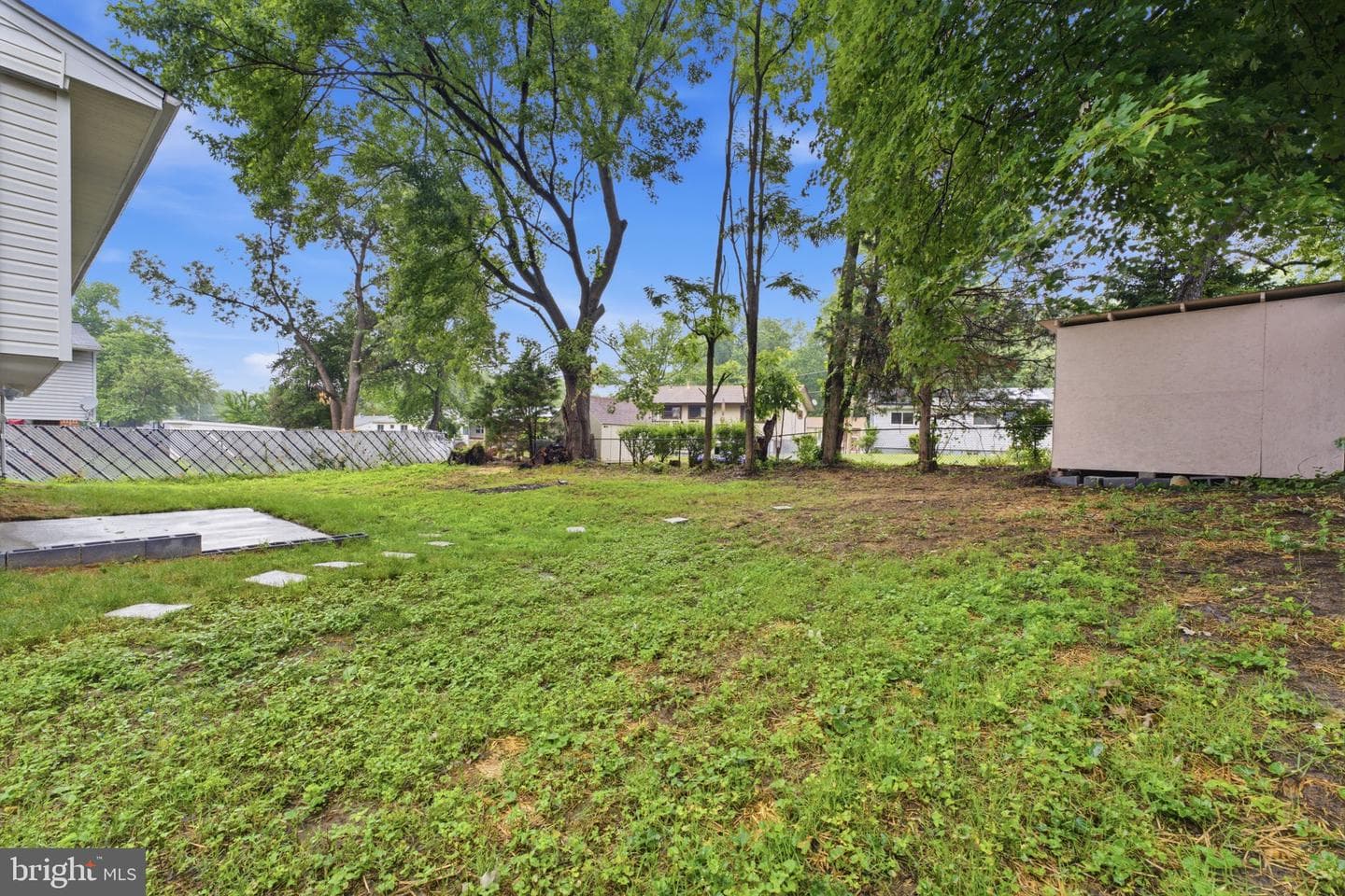 1404 Woodlark Dr photo 25