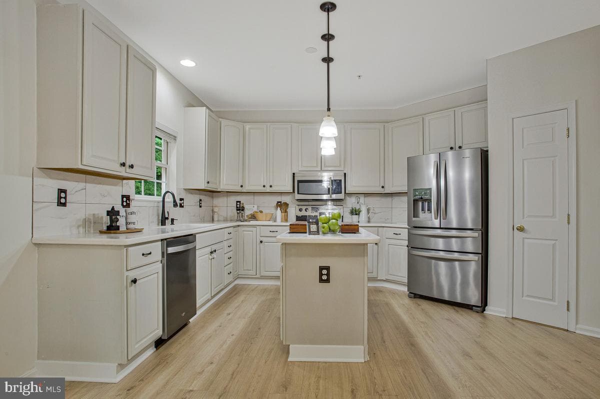 5209 Devonport Court photo 16