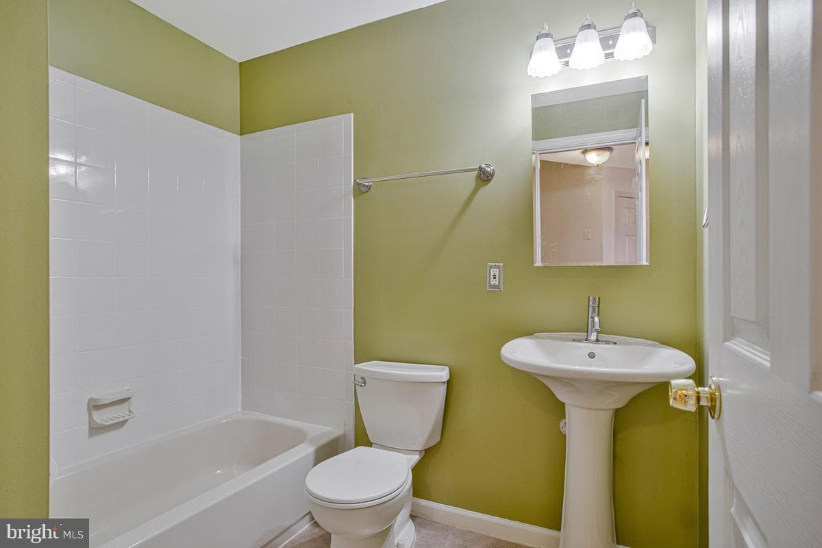 5209 Devonport Court photo 43