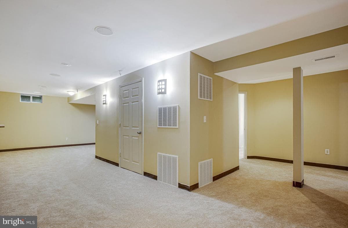 5209 Devonport Court photo 46