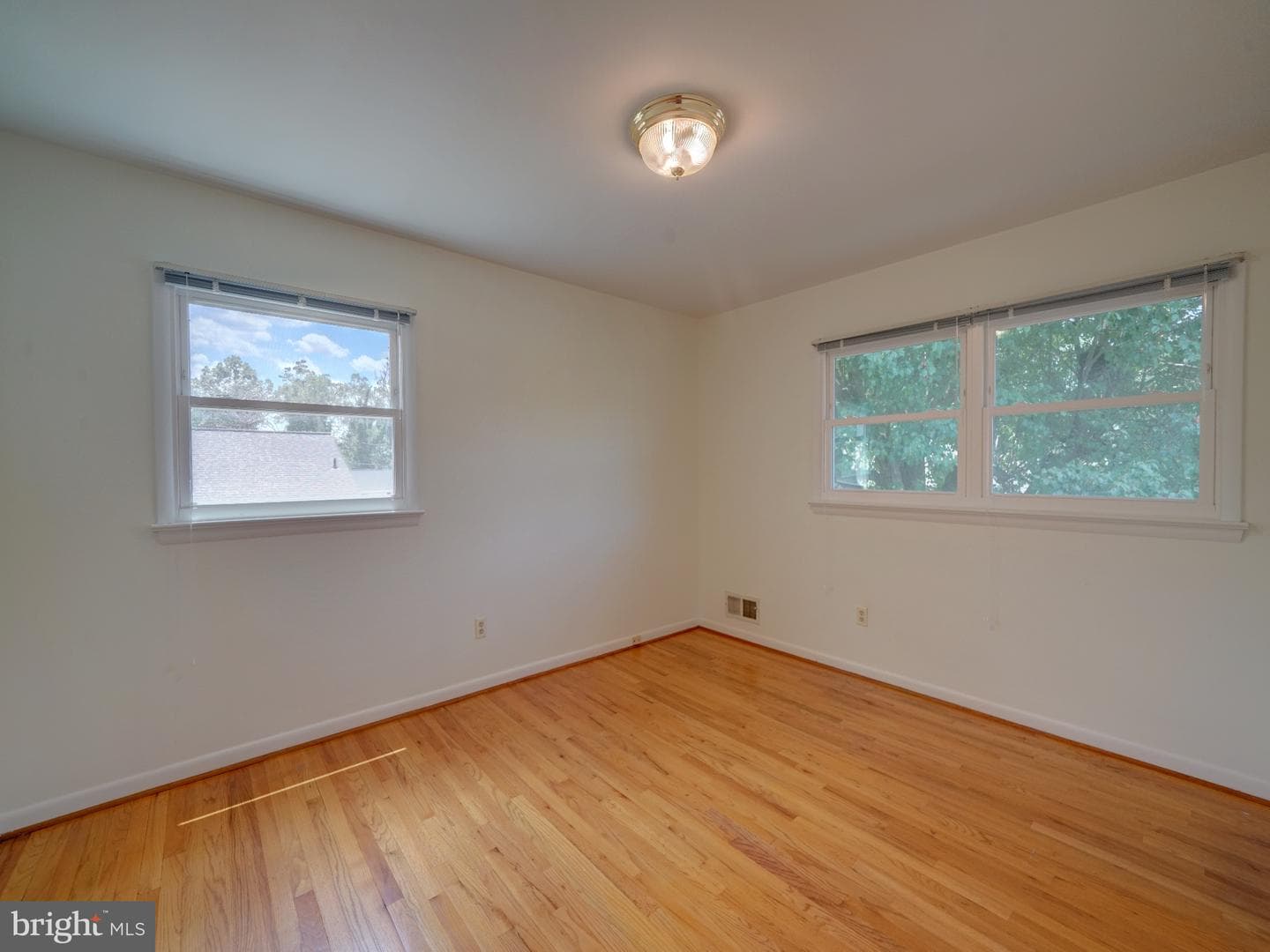 1120 Beall Place photo 28