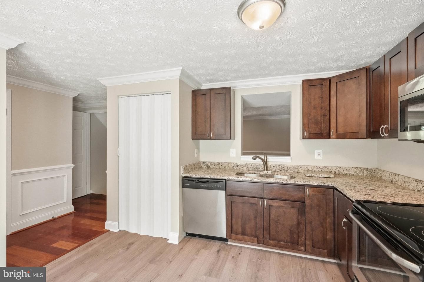 310 Shady Glen Drive photo 6