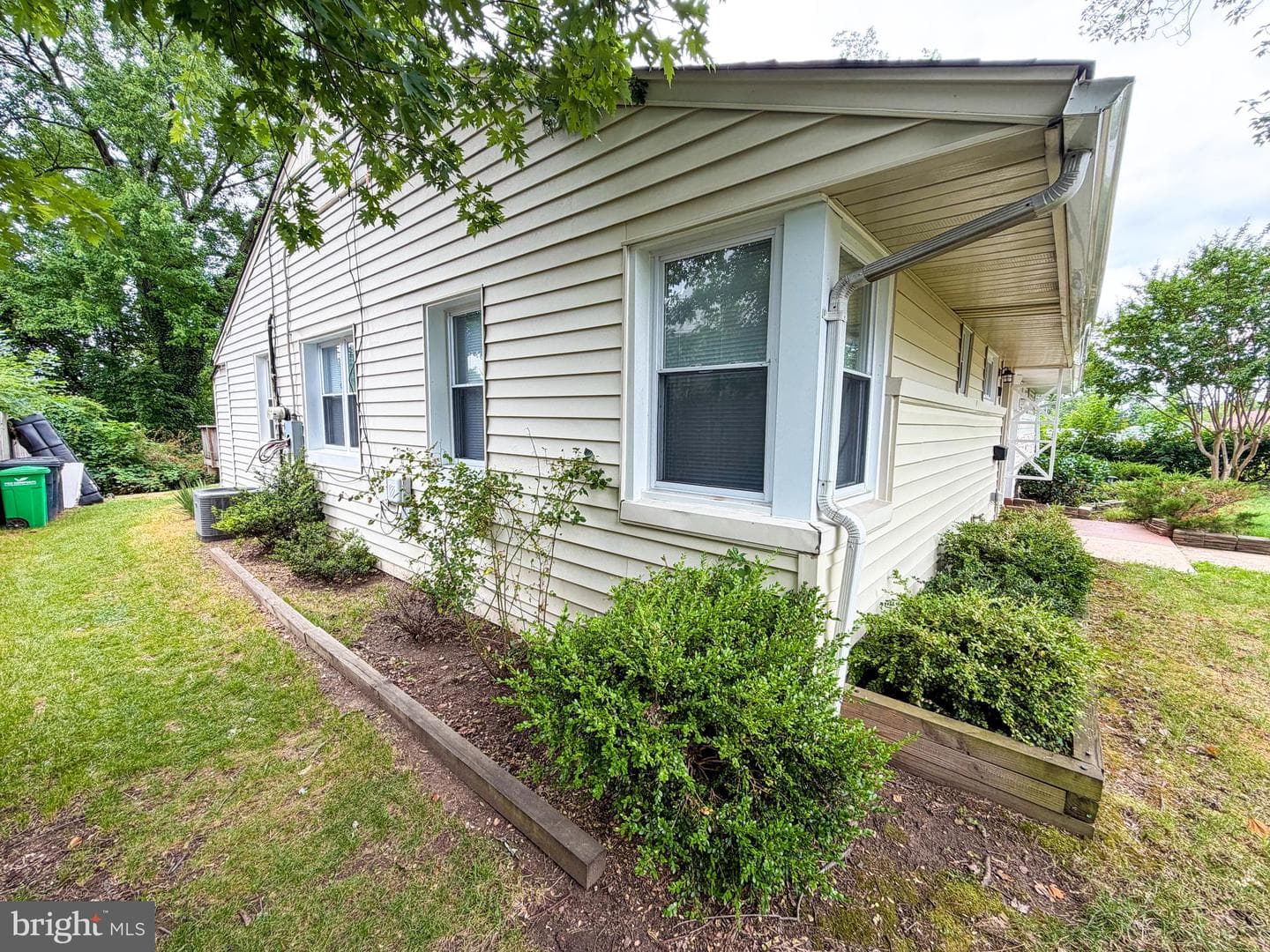7749 Normandy Road photo 15