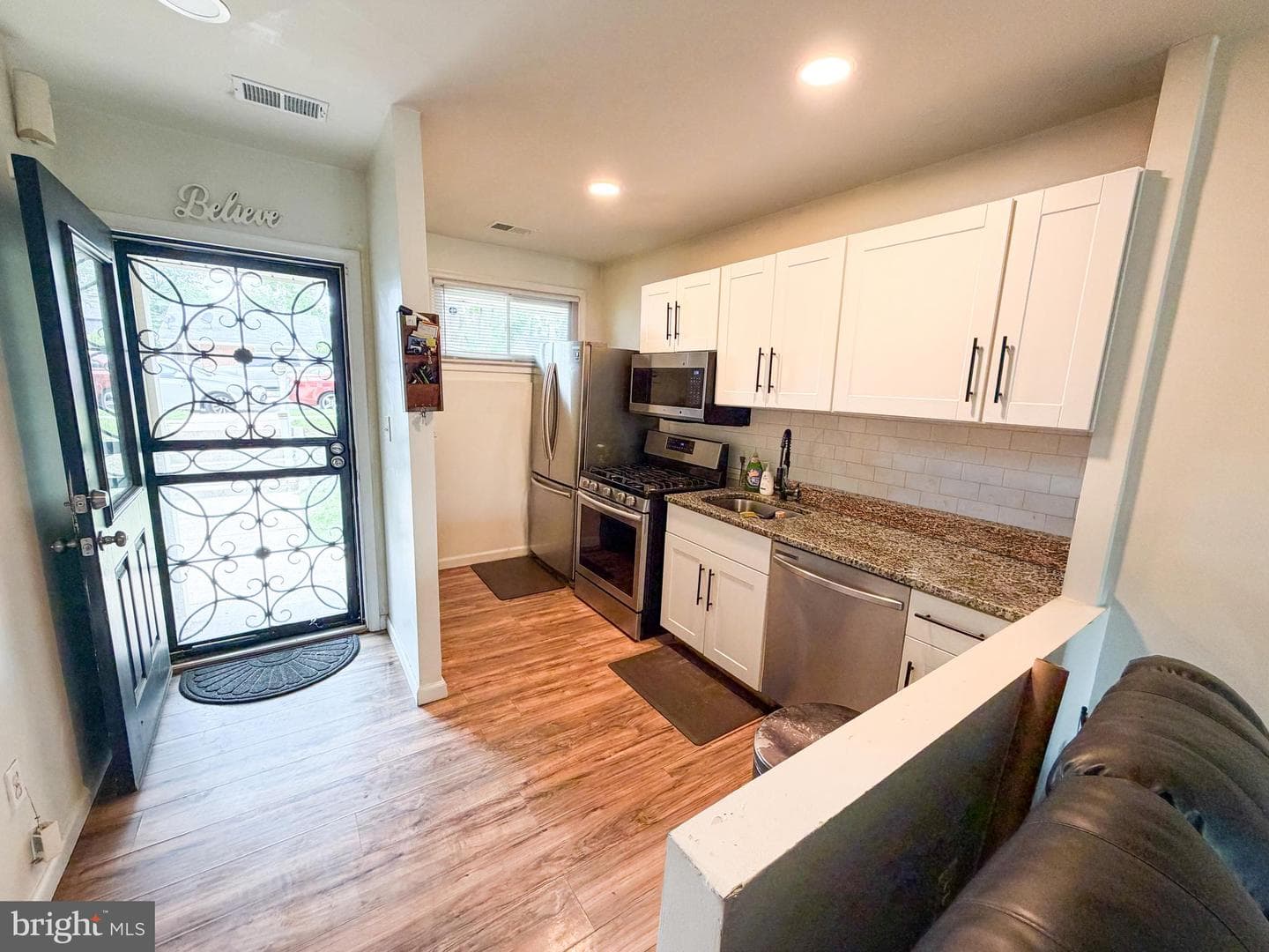 7749 Normandy Road photo 4