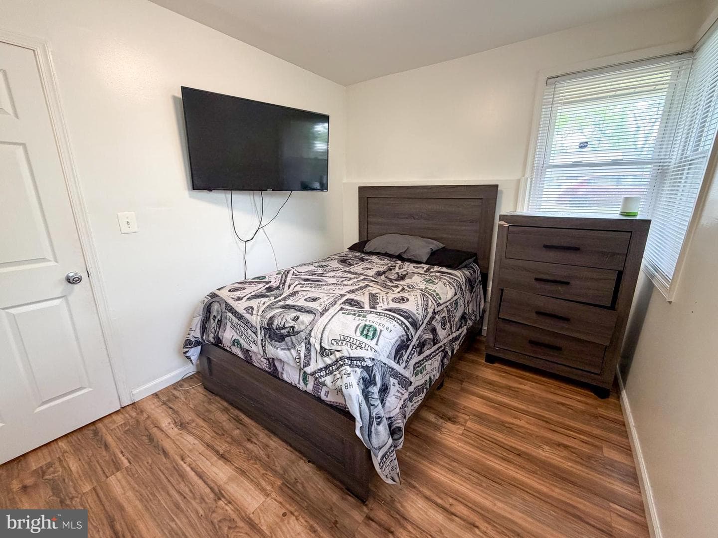 7749 Normandy Road photo 9