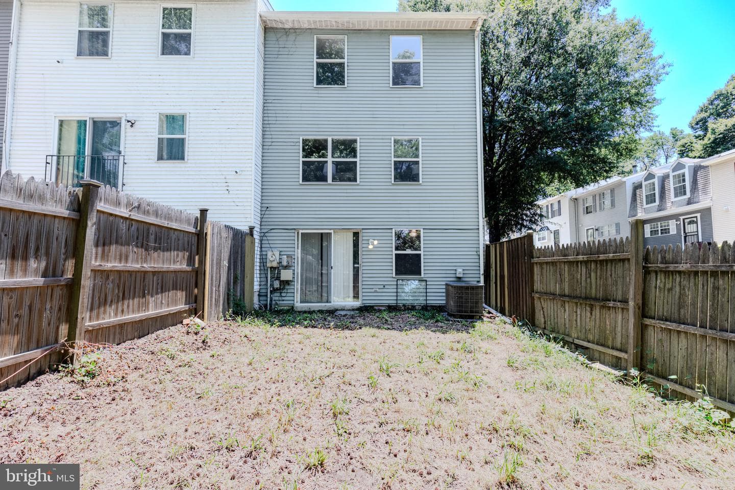 1319 Upcot Court photo 17
