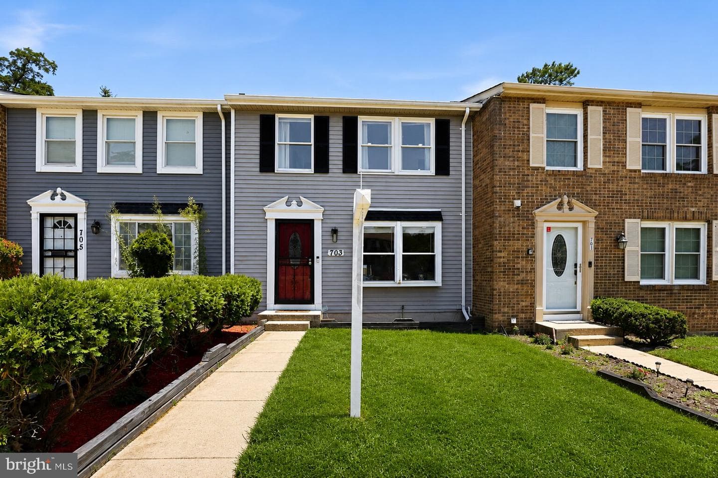 703 Green Willow Place photo 2