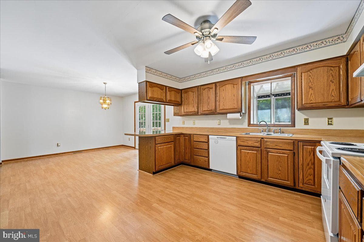 13245 Croom Road photo 26