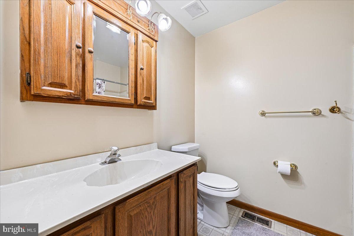 13245 Croom Road photo 30