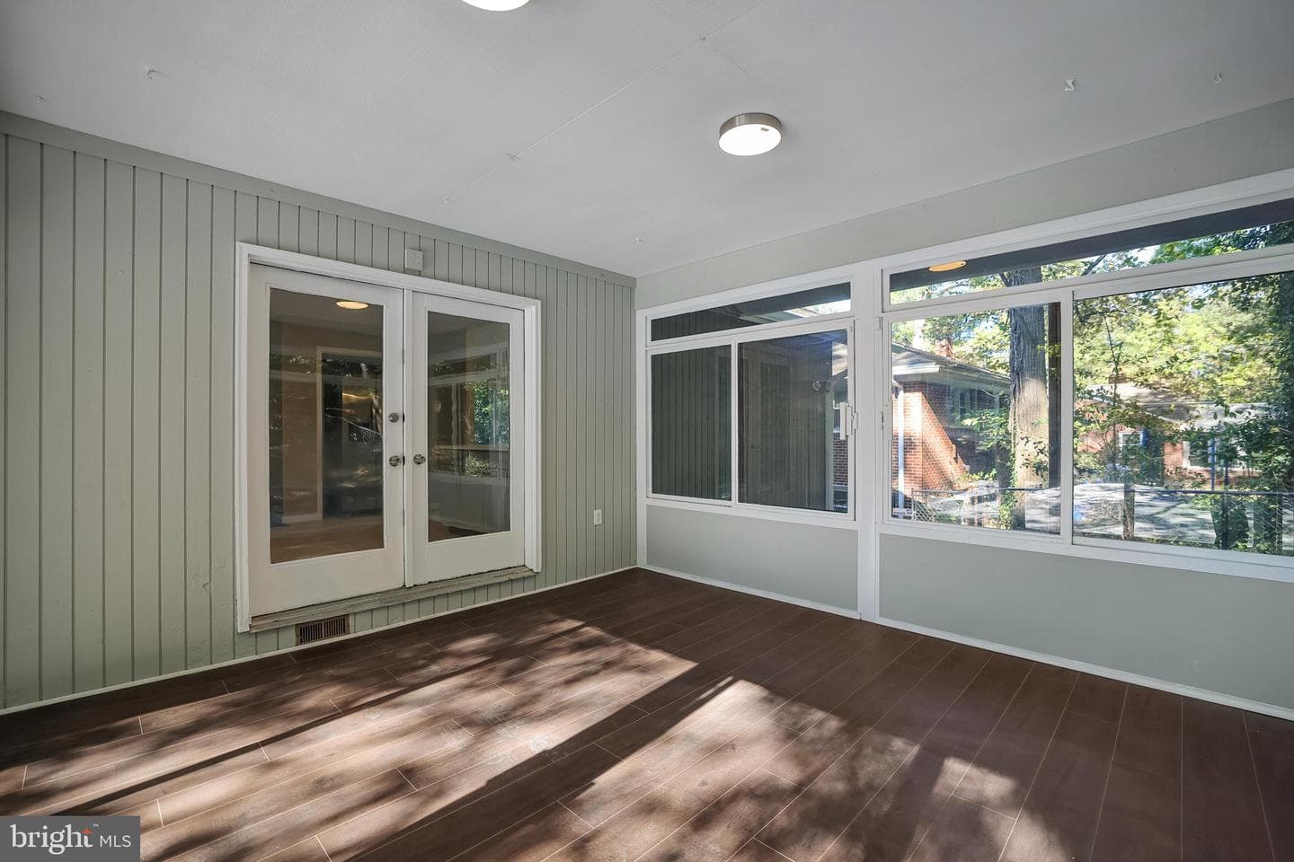 37 Lakeside Drive photo 15