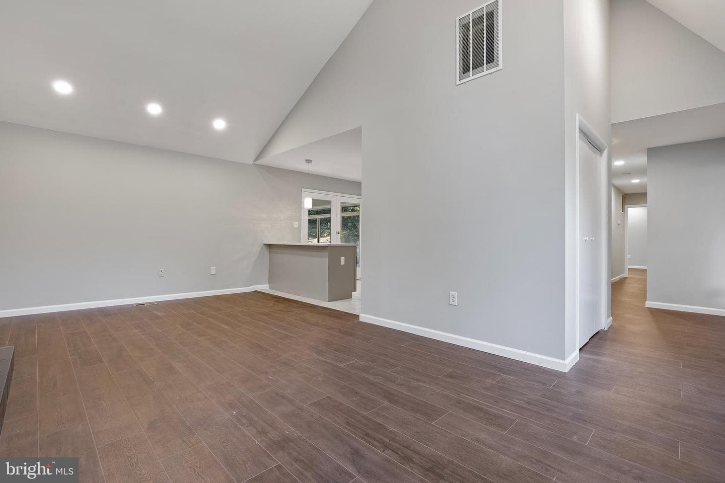37 Lakeside Drive, Greenbelt