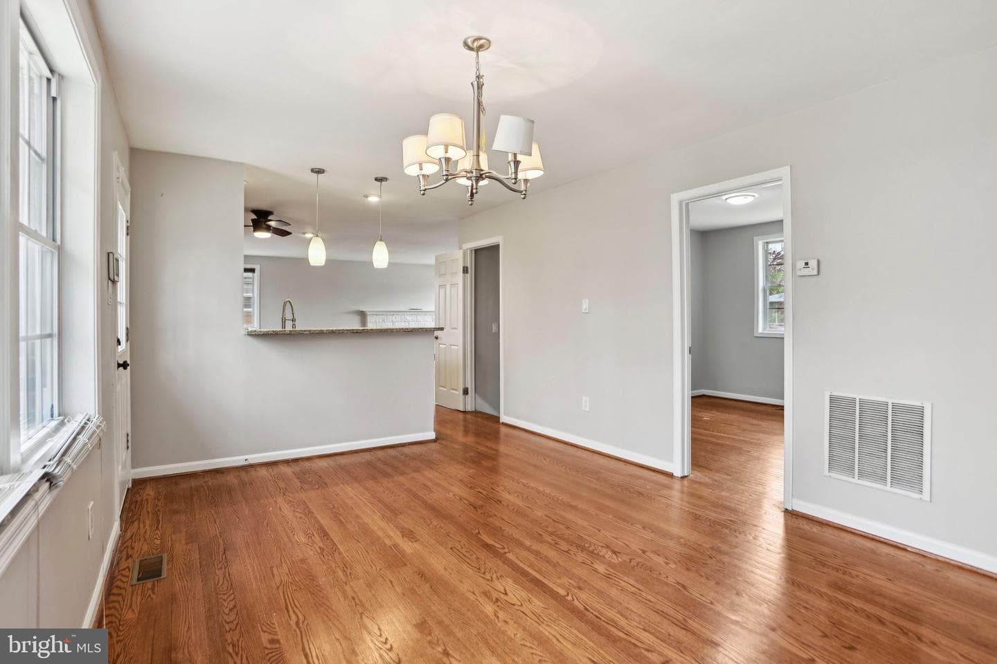 5608 Eastwood Court photo 8