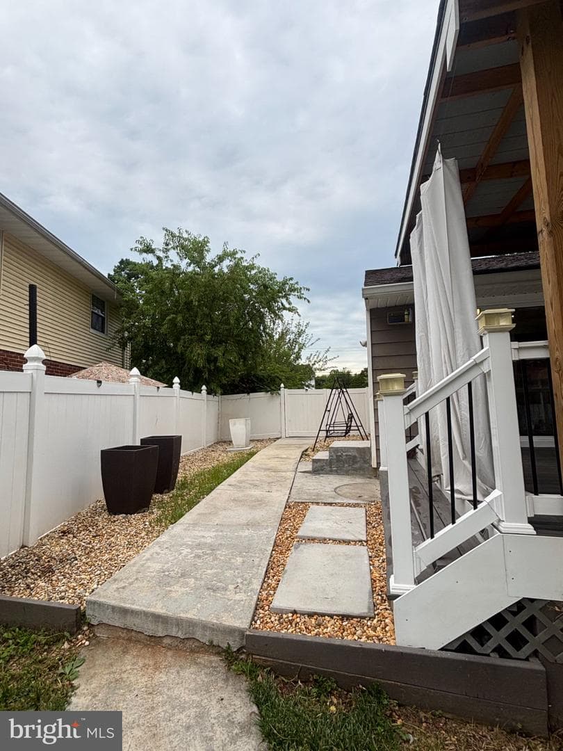 12911 Paca Drive photo 18
