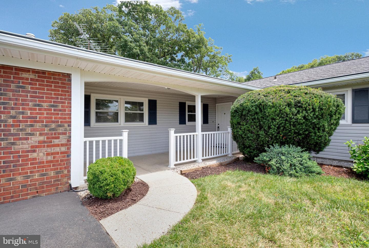 3907 Croydon Lane photo 3