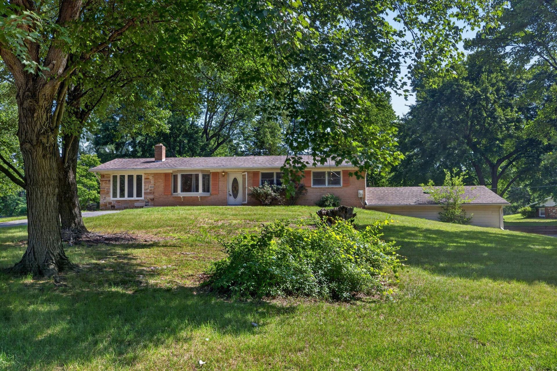 5611 Park Dr, Bowie