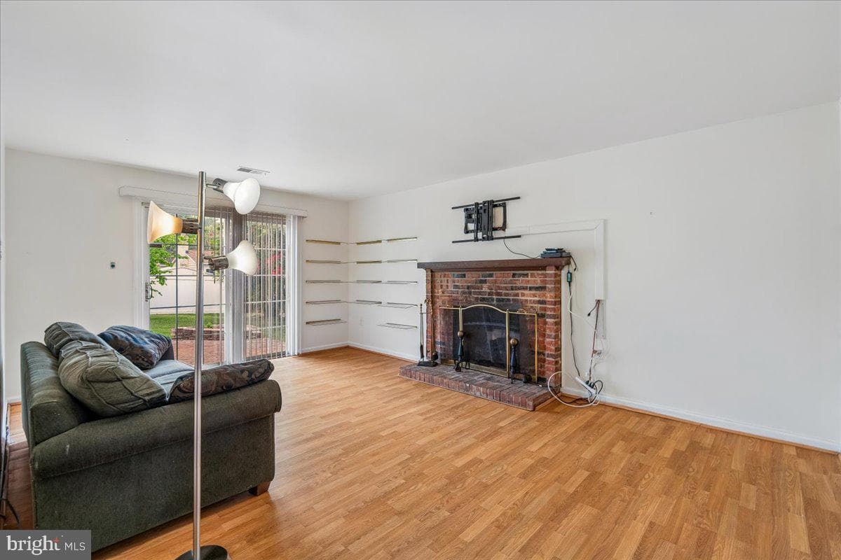 2200 Oaktree Lane photo 19