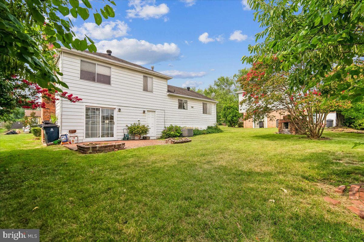2200 Oaktree Lane photo 27