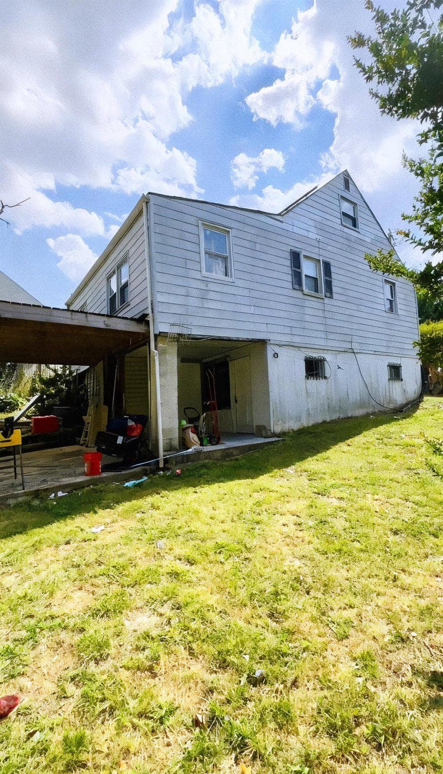 6035 67th Place, Riverdale