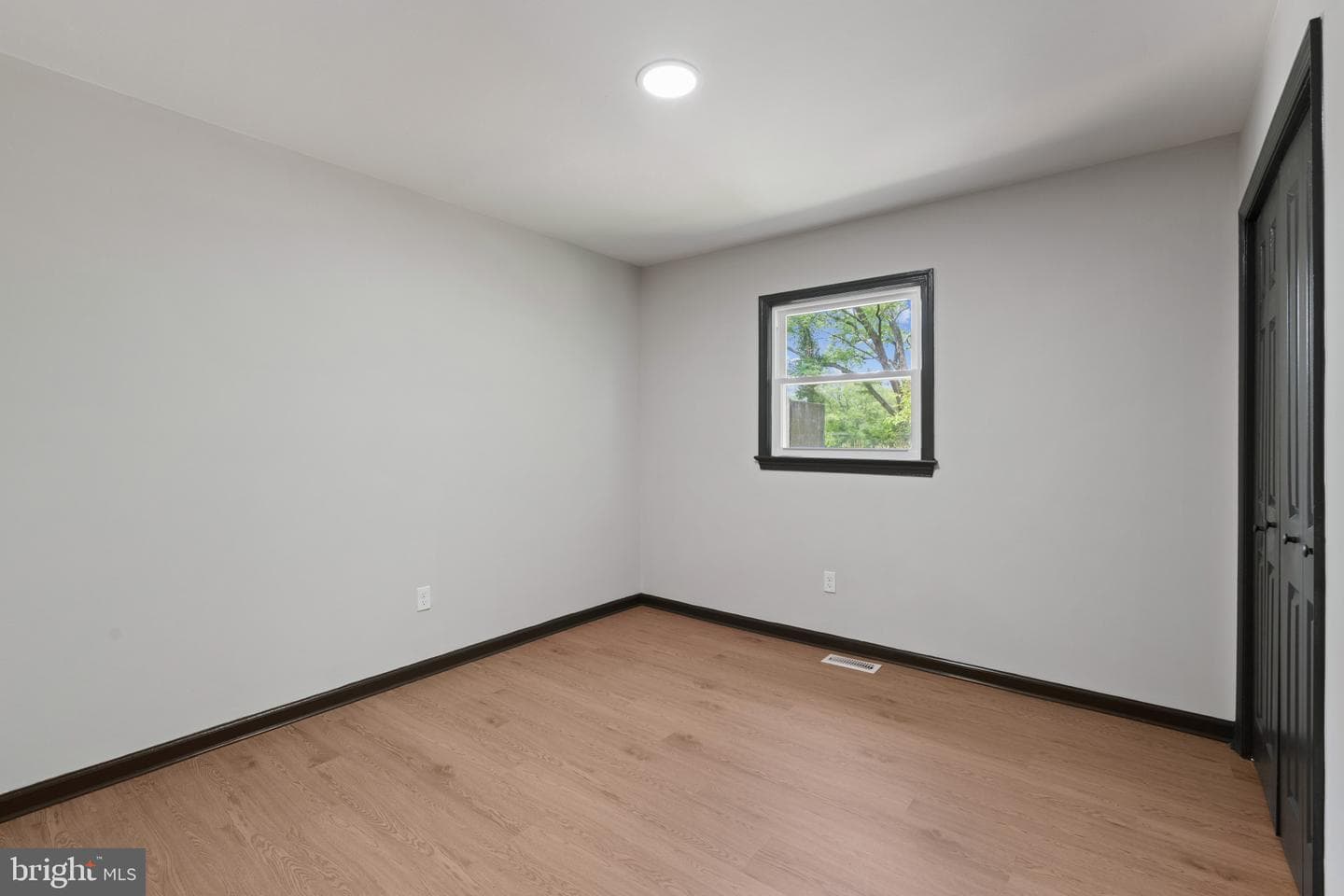 9706 Wyman Way photo 14