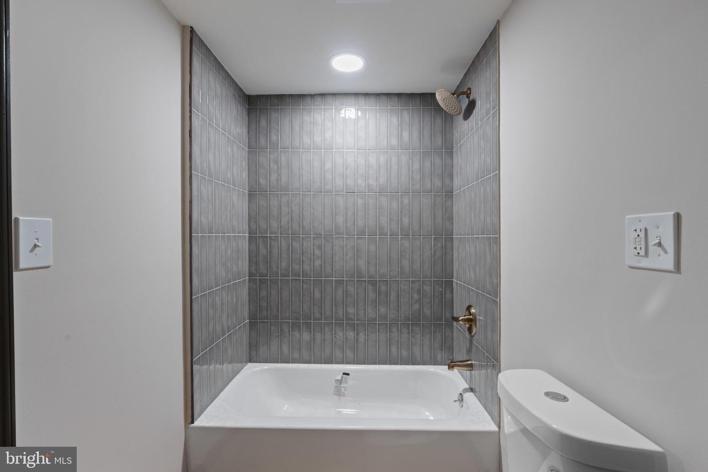 9706 Wyman Way photo 25