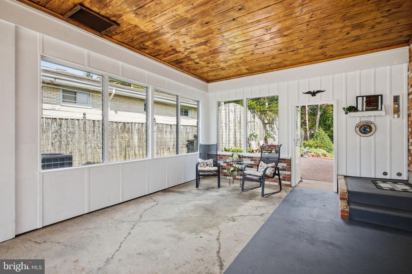 4208 Howard Road photo 3